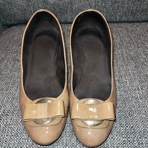 Stuart Weitzman 91/2 dark tan wedge